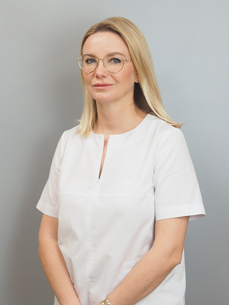 Искровская Александра Алексеевна